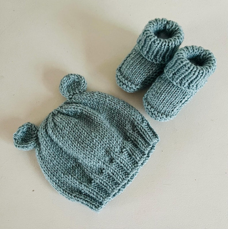 Newborn Baby Booties + Teddy Bear Beanie Hat Set Knitting Pattern