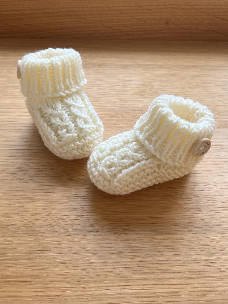 Newborn Knitting Pattern Baby Booties