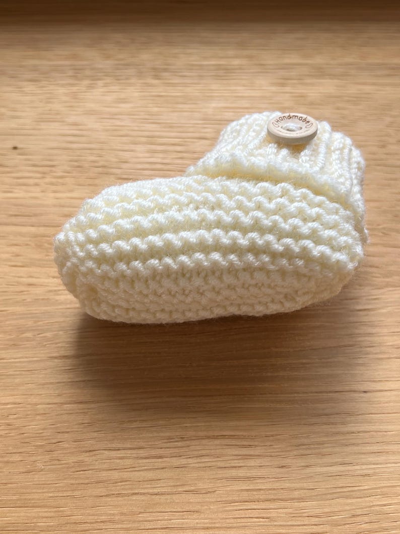 Newborn Knitting Pattern Baby Booties