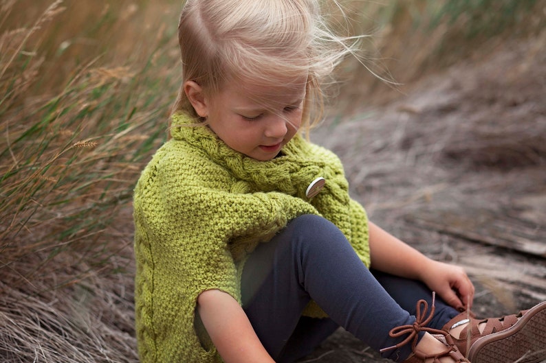 Child's poncho knitting pattern