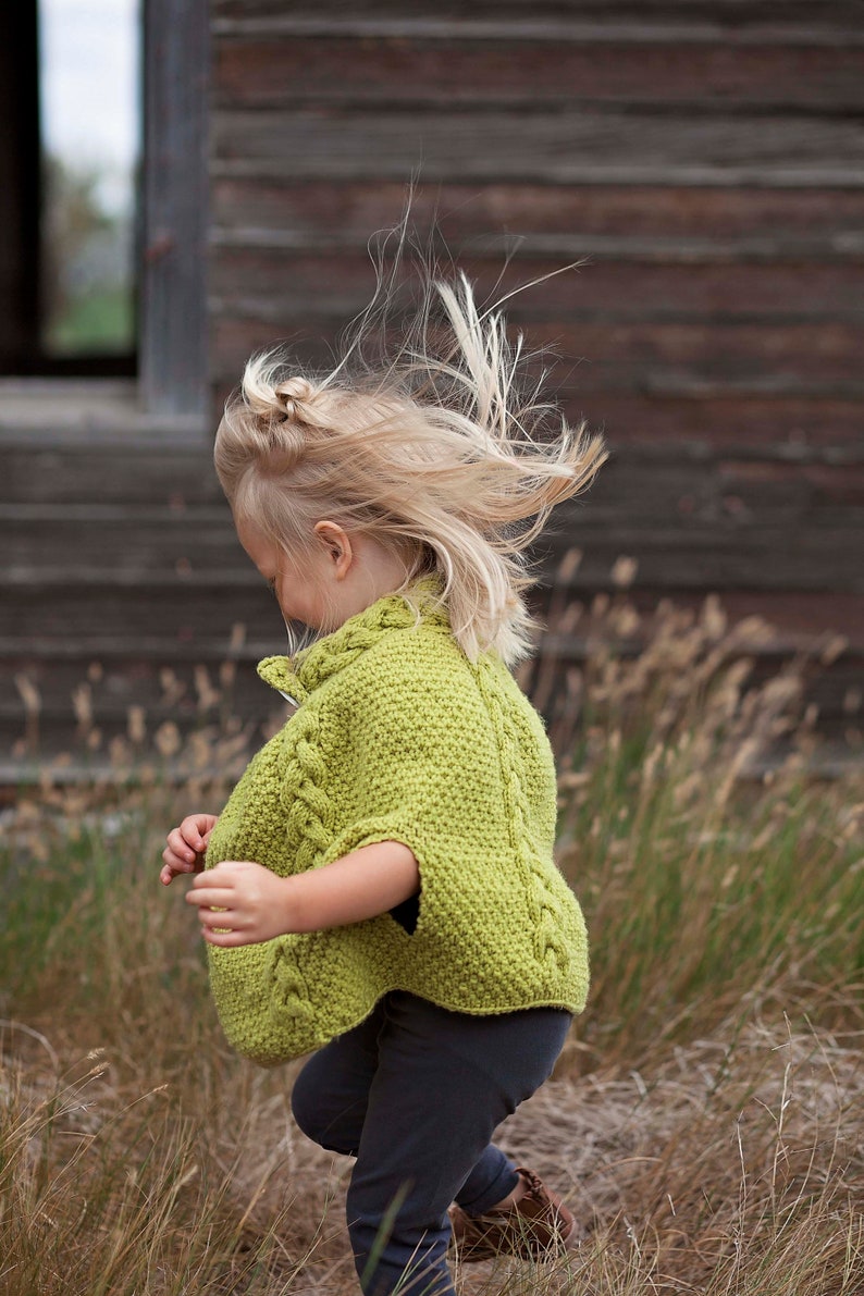 Child's poncho knitting pattern